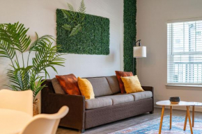 Complete Lush Green Apartment 10 Min to Parks Pets Allowed, Resort-Style Amenities